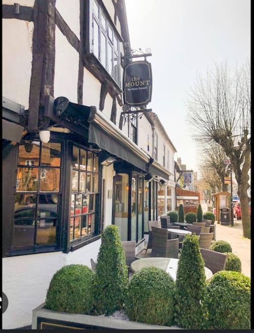Entire Georgian Luxury Home - 3 Storey- High St Henley-In-Arden -Two Bedrooms-Sleeps 4 Eksteriør billede