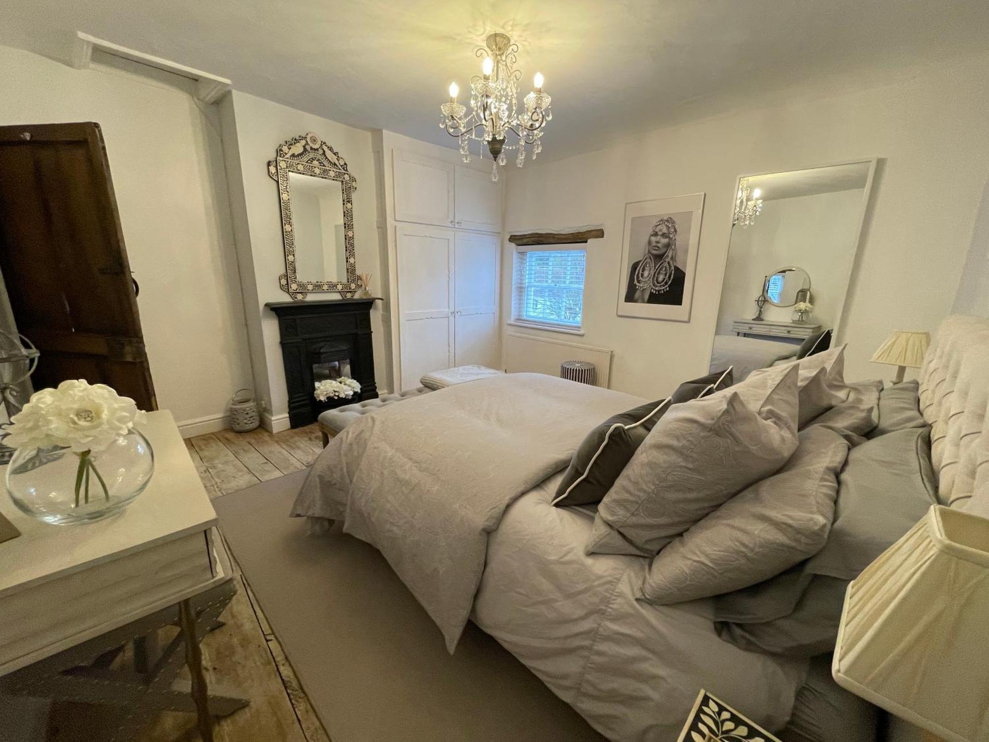 Entire Georgian Luxury Home - 3 Storey- High St Henley-In-Arden -Two Bedrooms-Sleeps 4 Eksteriør billede